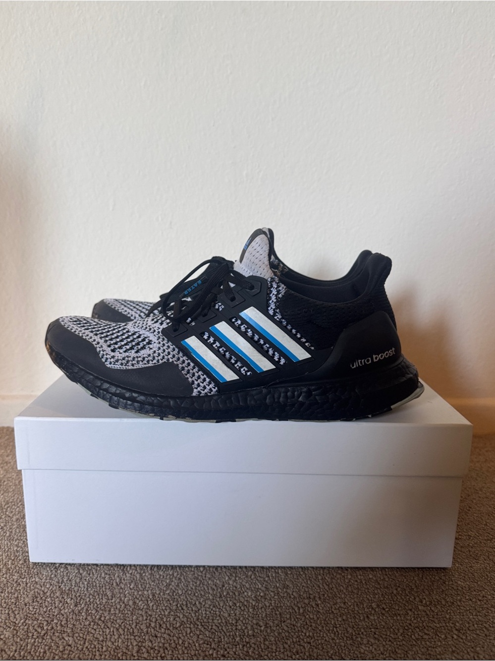 Adidas Ultra Boost 5.0 DNA x Disney “The Mighty Ducks: Hawks” – Men’s US 8.5